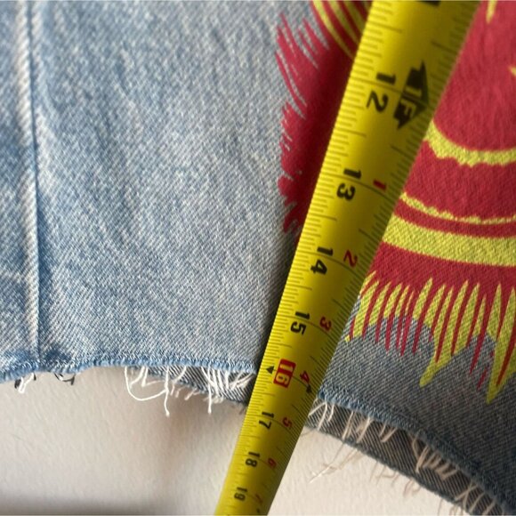 Levis Premium Women Premium 501 93 Floral Print Raw Hem Short Denim Size W 39 L - Picture 3 of 14